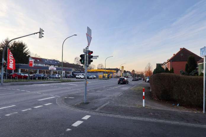 Foto 43 von 45 — Reihenhaus, Garage