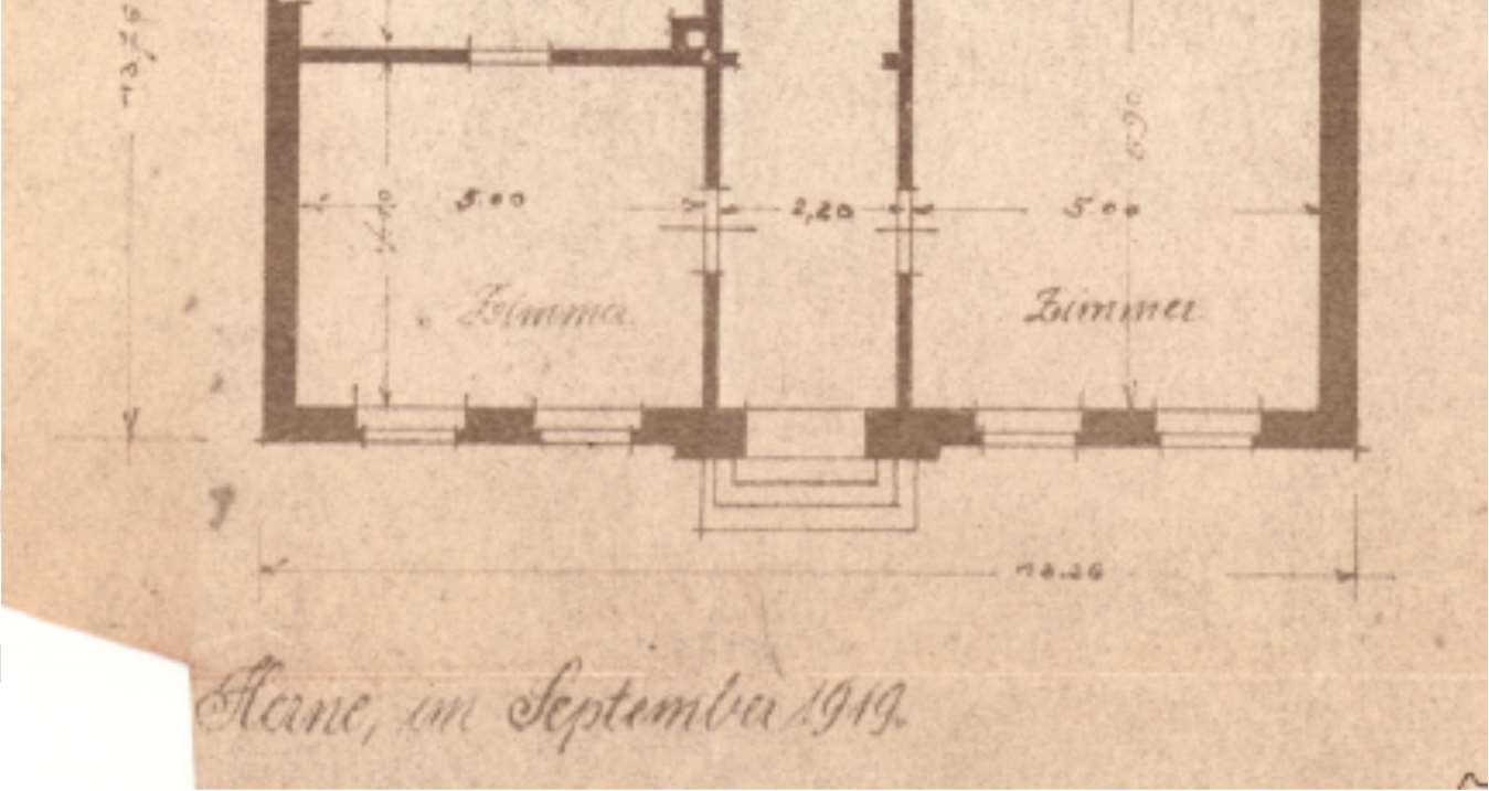 Foto 11 von 22 — Garage, Mehrfamilienhaus, 2 Mehrfamilienhäuser und ein Garagengebäude