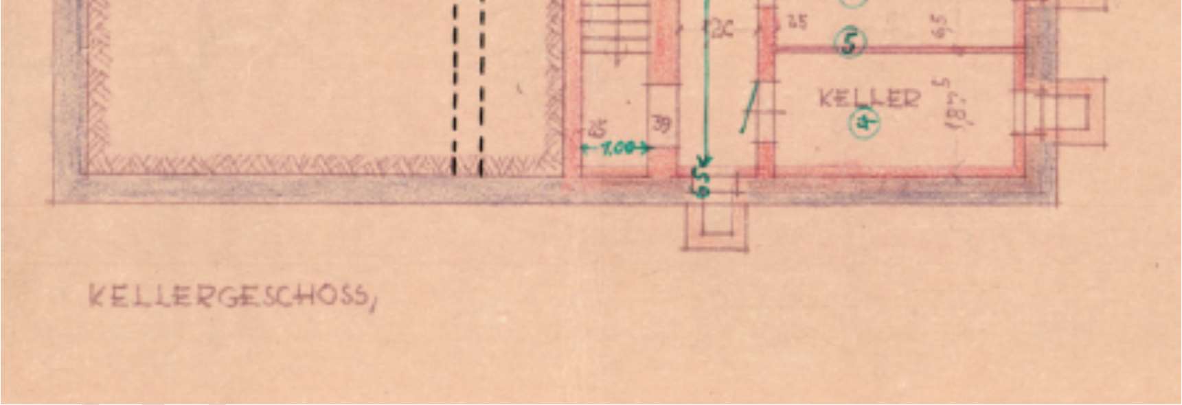 Foto 15 von 22 — Garage, Mehrfamilienhaus, 2 Mehrfamilienhäuser und ein Garagengebäude