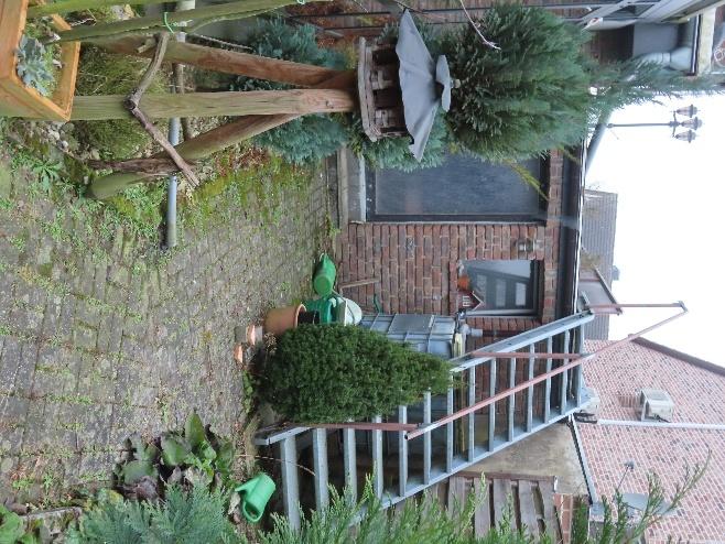 Foto 3 von 29 — Zweifamilienhaus, Garage