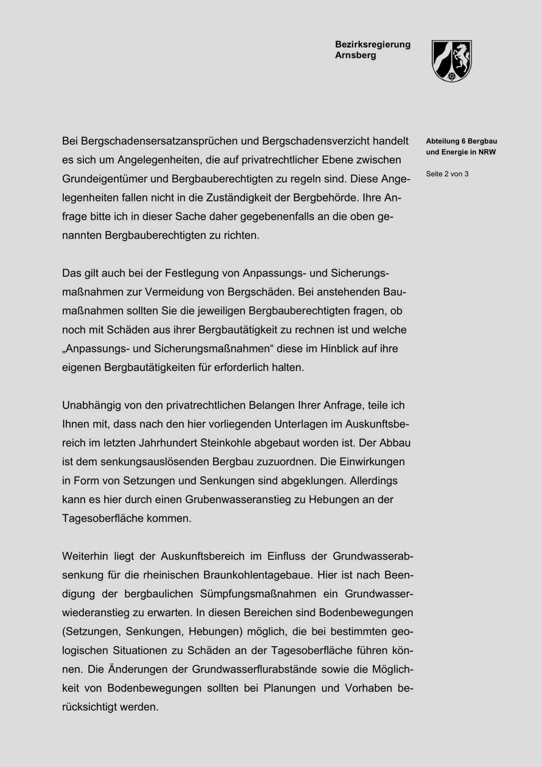 Foto 27 von 29 — Zweifamilienhaus, Garage