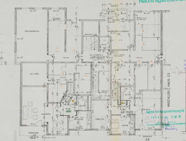 Foto 2 von 18 — Kfz-Stellplatz (Tiefgarage), Eigentumswohnung (3 bis 4 Zimmer)