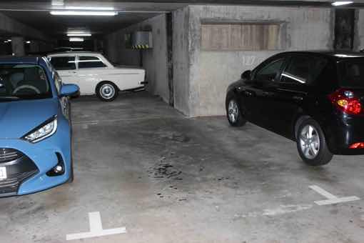 Foto 17 von 18 — Kfz-Stellplatz (Tiefgarage), Eigentumswohnung (3 bis 4 Zimmer)