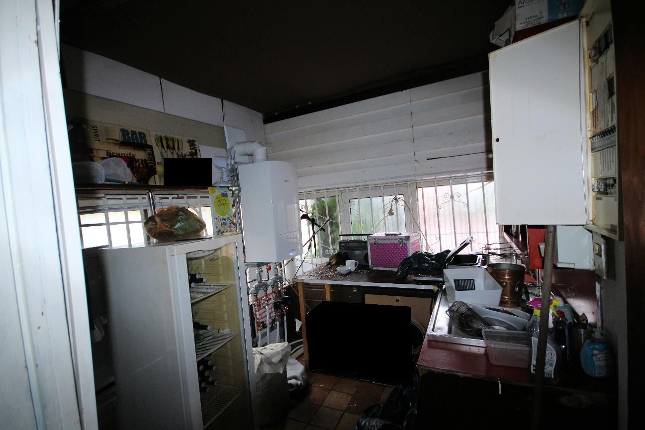 Foto 9 von 31 — Gewerbeeinheit (z.B. Laden, Büro)