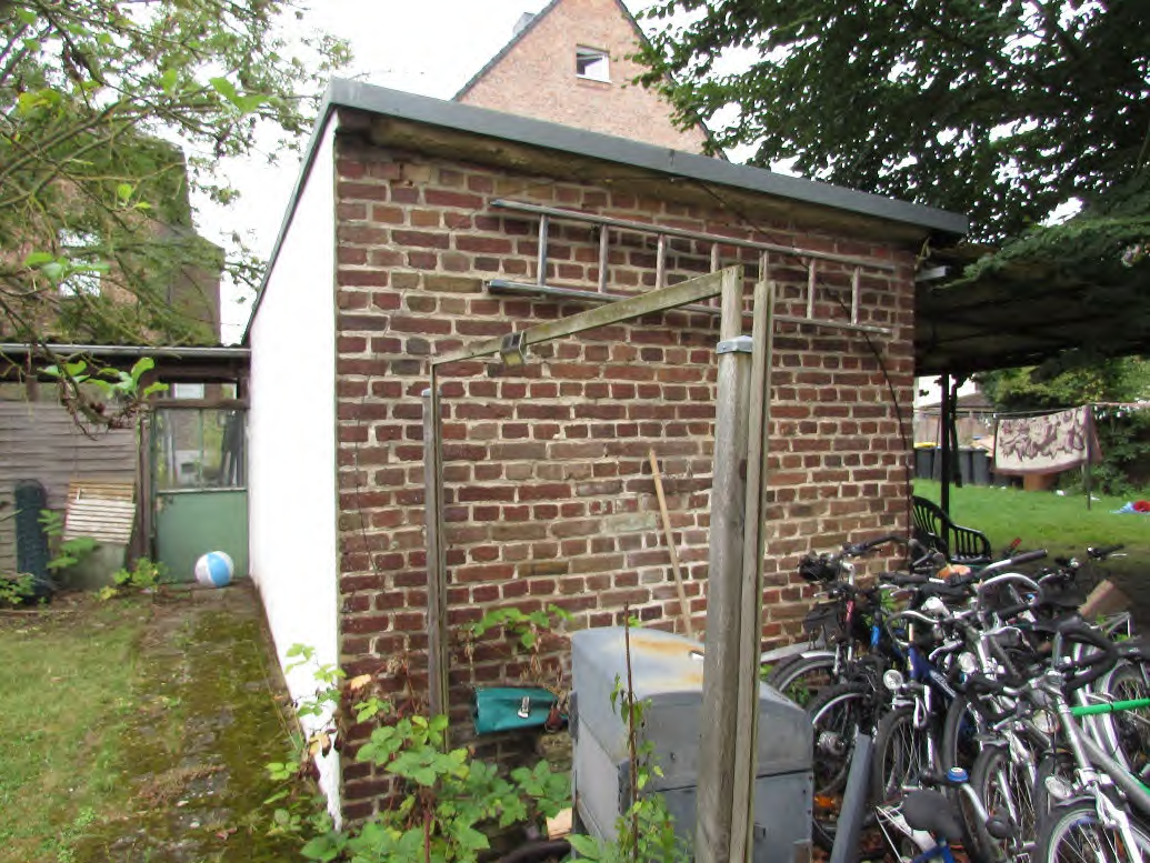 Foto 2 von 16 — Garage, Mehrfamilienhaus