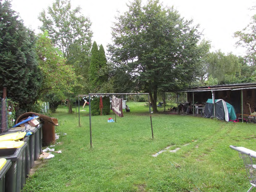 Foto 4 von 16 — Garage, Mehrfamilienhaus