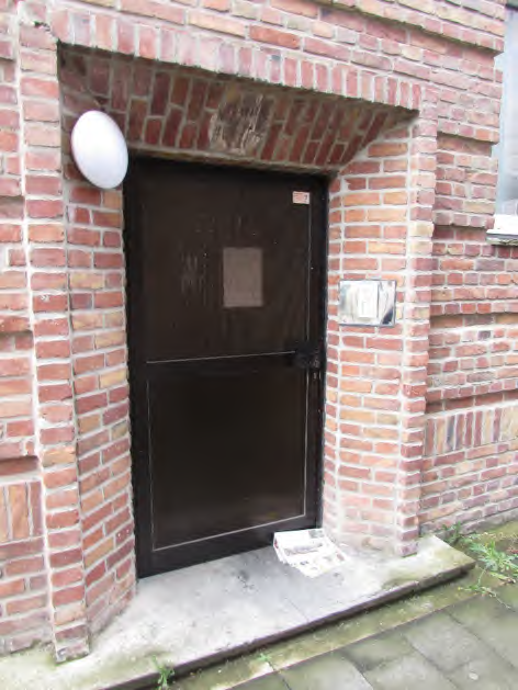 Foto 10 von 16 — Garage, Mehrfamilienhaus
