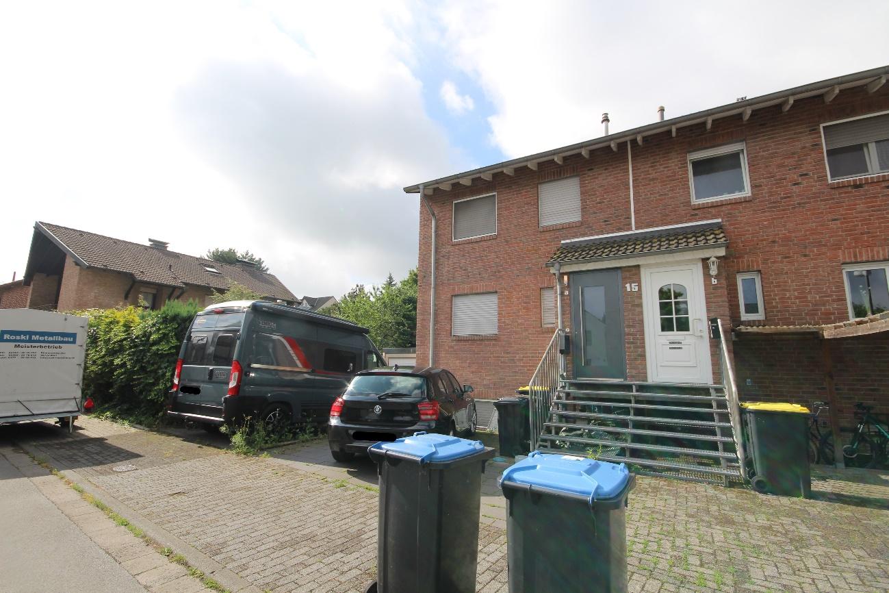Foto 9 von 10 — Garage, Reihenhaus