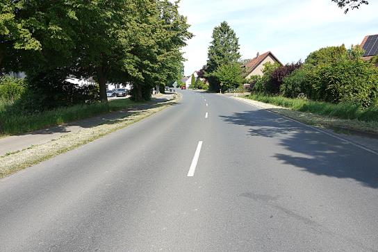 Foto 2 von 8 — unbebautes Grundstück