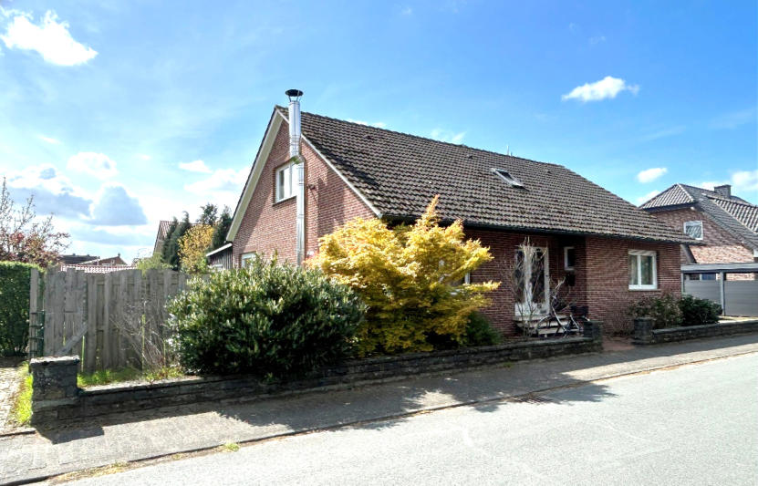 Foto 1 von 10 — Garage, Einfamilienhaus