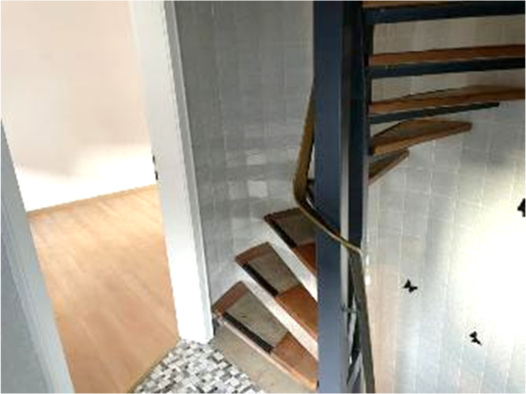Foto 2 von 4 — Mehrfamilienhaus, Reihenhaus