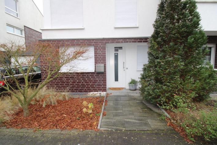 Foto 10 von 17 — Garage, Reihenhaus
