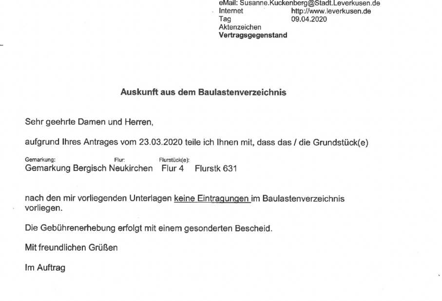 Foto 5 von 6 — Garage, Einfamilienhaus, Freistehendes Einfamilienhaus mit Doppelgarage