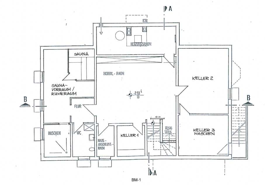 Foto 1 von 6 — Garage, Einfamilienhaus, Freistehendes Einfamilienhaus mit Doppelgarage