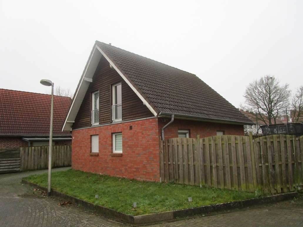 Foto 19 von 31 — Einfamilienhaus, Carport
