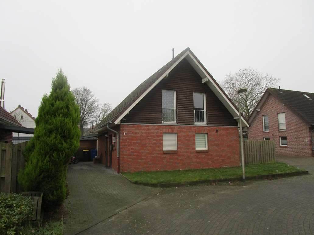 Foto 15 von 31 — Einfamilienhaus, Carport
