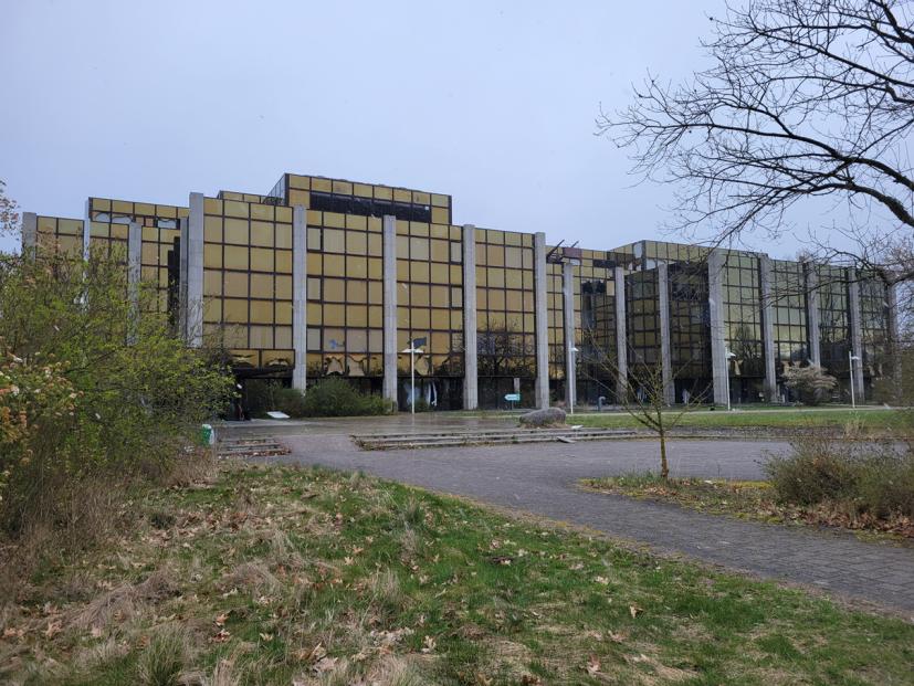 Foto 6 von 16 — gewerblich genutztes Grundstück