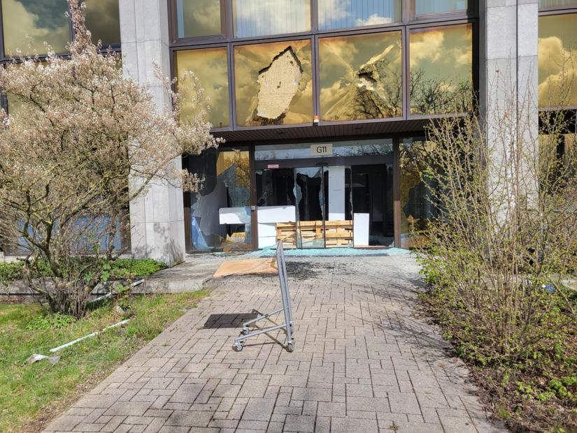 Foto 10 von 16 — gewerblich genutztes Grundstück