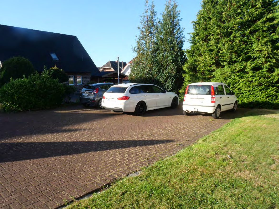 Foto 3 von 12 — Kfz-Stellplatz, Eigentumswohnung (3 bis 4 Zimmer)