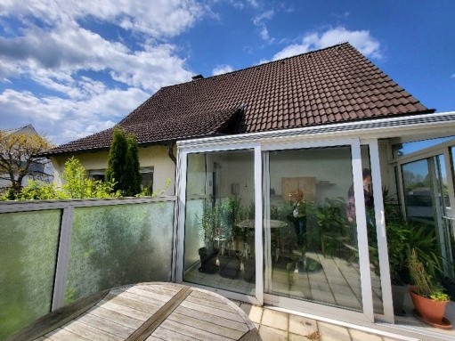 Foto 2 von 15 — Zweifamilienhaus, Einfamilienhaus