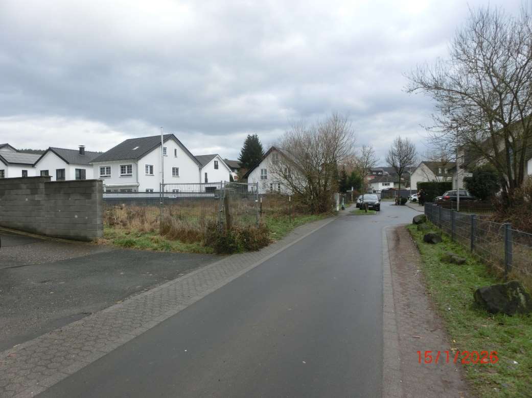 Foto 1 von 2 — unbebautes Grundstück