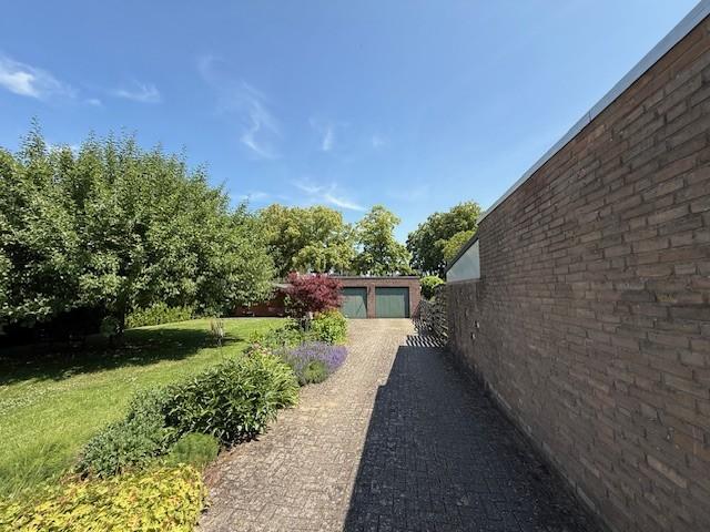 Foto 4 von 25 — Garage, Einfamilienhaus, Doppelhaushälfte