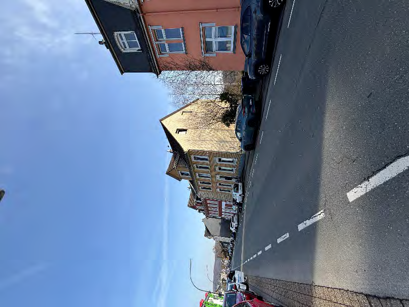Foto 4 von 32 — Mehrfamilienhaus, Verkehrsfläche