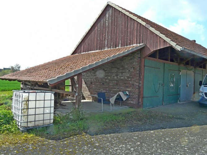 Foto 12 von 19 — Zweifamilienhaus, land- und forstwirtschaftlich genutztes Grundstück, Gewerbeeinheit (z.B. Laden, Büro)