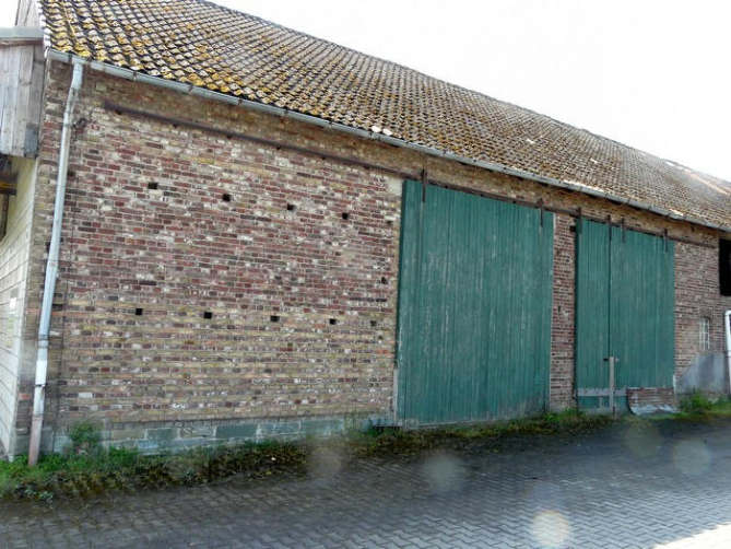 Foto 7 von 19 — Zweifamilienhaus, land- und forstwirtschaftlich genutztes Grundstück, Gewerbeeinheit (z.B. Laden, Büro)