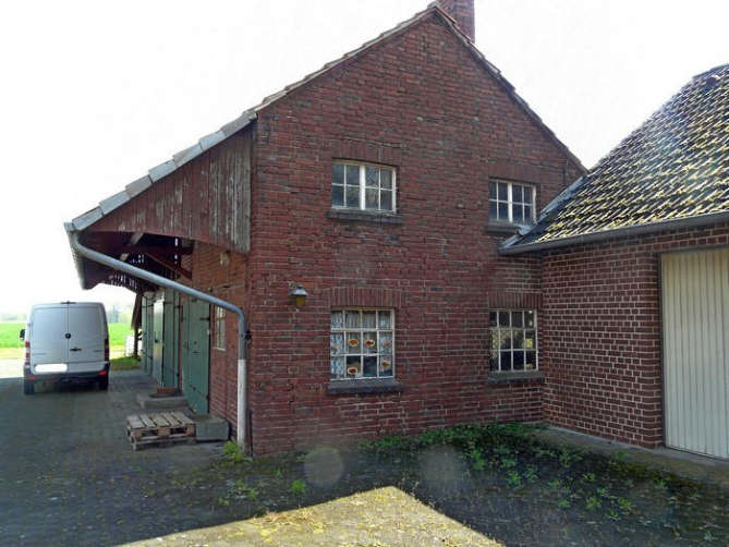 Foto 10 von 19 — Zweifamilienhaus, land- und forstwirtschaftlich genutztes Grundstück, Gewerbeeinheit (z.B. Laden, Büro)