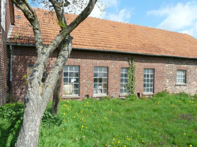 Foto 13 von 19 — Zweifamilienhaus, land- und forstwirtschaftlich genutztes Grundstück, Gewerbeeinheit (z.B. Laden, Büro)
