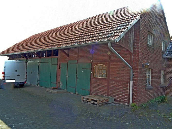 Foto 11 von 19 — Zweifamilienhaus, land- und forstwirtschaftlich genutztes Grundstück, Gewerbeeinheit (z.B. Laden, Büro)