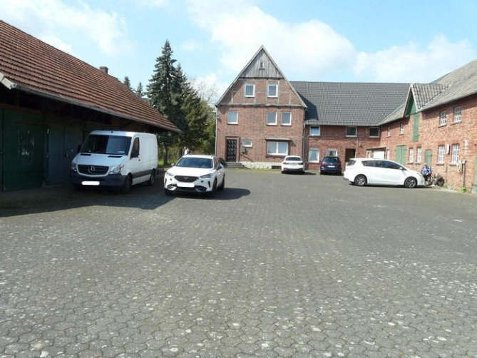 Foto 17 von 19 — Zweifamilienhaus, land- und forstwirtschaftlich genutztes Grundstück, Gewerbeeinheit (z.B. Laden, Büro)