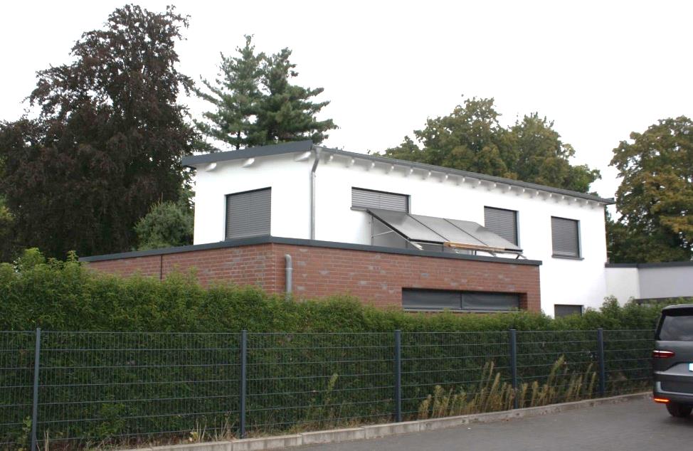 Foto 1 von 13 — Garage, Einfamilienhaus