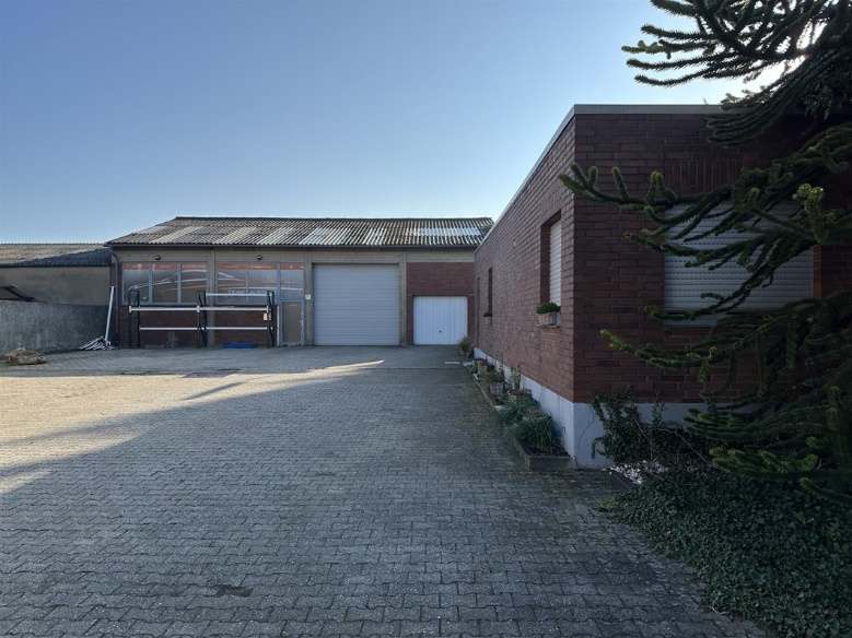 Foto 33 von 43 — Baugrundstück, Garage, Gewerbeeinheit (z.B. Laden, Büro), Einfamilienhaus
