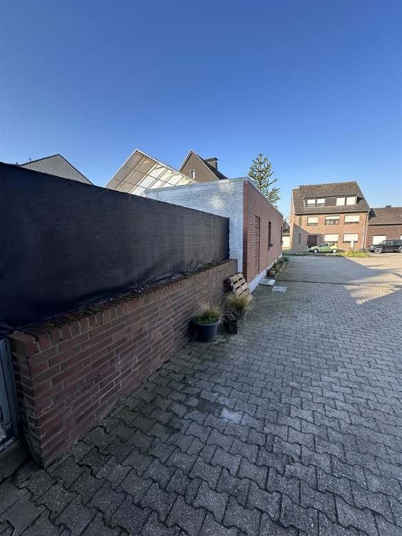 Foto 41 von 43 — Baugrundstück, Garage, Gewerbeeinheit (z.B. Laden, Büro), Einfamilienhaus