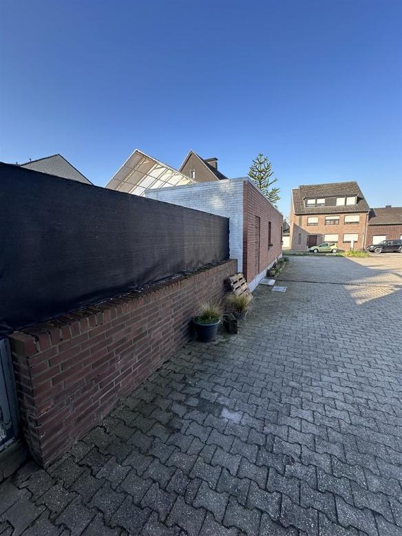 Foto 25 von 43 — Baugrundstück, Garage, Gewerbeeinheit (z.B. Laden, Büro), Einfamilienhaus