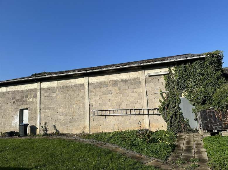 Foto 36 von 43 — Baugrundstück, Garage, Gewerbeeinheit (z.B. Laden, Büro), Einfamilienhaus