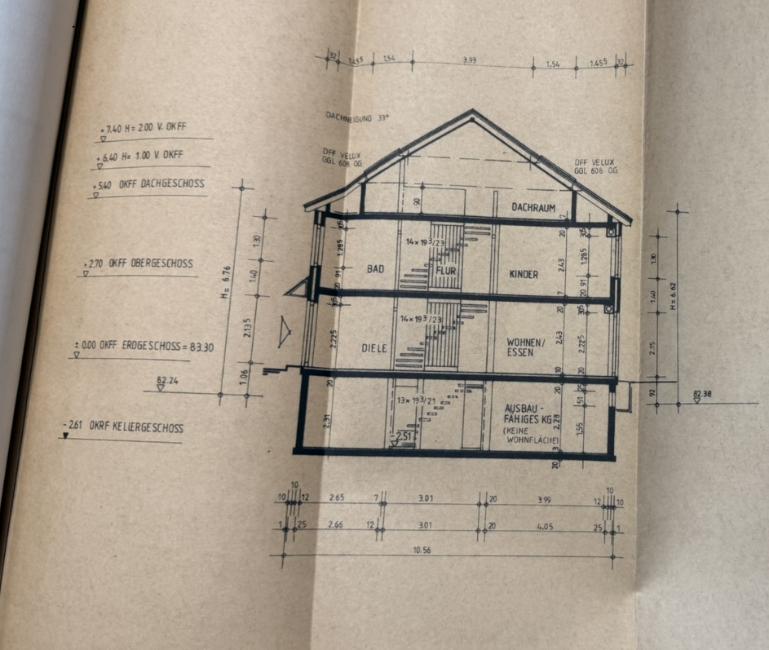 Foto 11 von 29 — Garage, Einfamilienhaus, Reihenhaus, Gemeinschaftsfläche, Garagenzufahrt