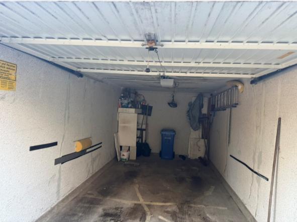 Foto 7 von 29 — Garage, Einfamilienhaus, Reihenhaus, Gemeinschaftsfläche, Garagenzufahrt