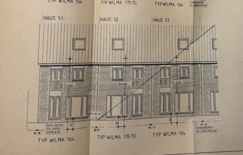 Foto 13 von 29 — Garage, Einfamilienhaus, Reihenhaus, Gemeinschaftsfläche, Garagenzufahrt
