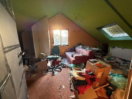 Foto 10 von 29 — Garage, Einfamilienhaus, Reihenhaus, Gemeinschaftsfläche, Garagenzufahrt