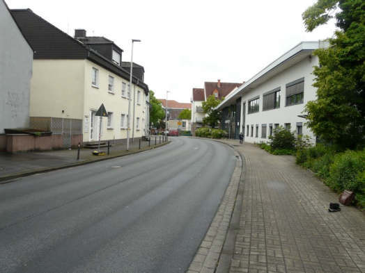 Foto 8 von 19 — Garage, Mehrfamilienhaus
