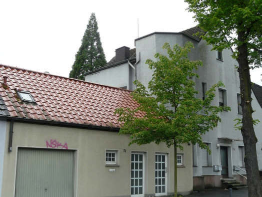 Foto 2 von 19 — Garage, Mehrfamilienhaus
