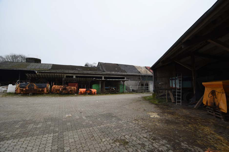 Foto 35 von 44 — land- und forstwirtschaftlich genutztes Grundstück, landwirtschaftliche Hofstelle mit Grünland, 3 Waldflächen