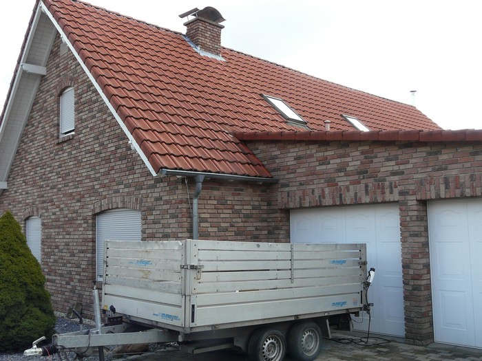 Foto 3 von 11 — Zweifamilienhaus, Garage