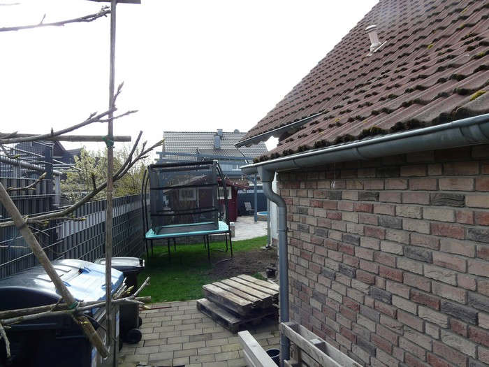 Foto 4 von 11 — Zweifamilienhaus, Garage