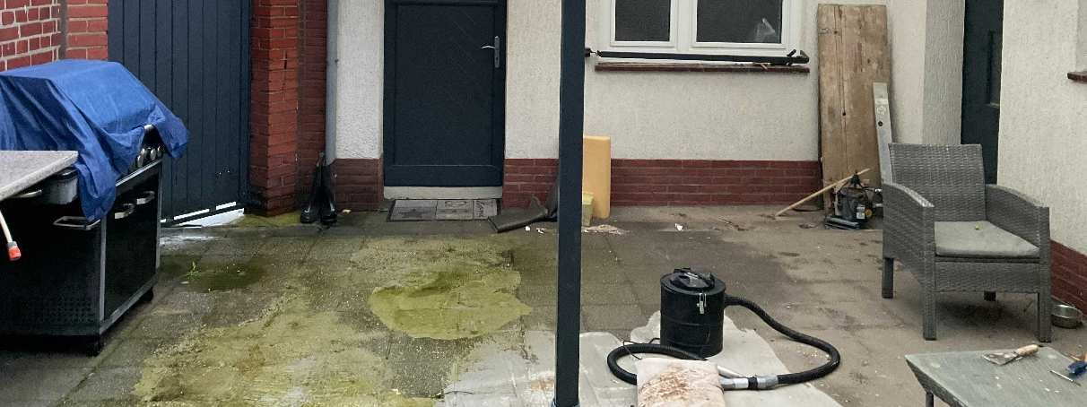 Foto 8 von 12 — Garage, Einfamilienhaus, Anbau und Nebengebäude