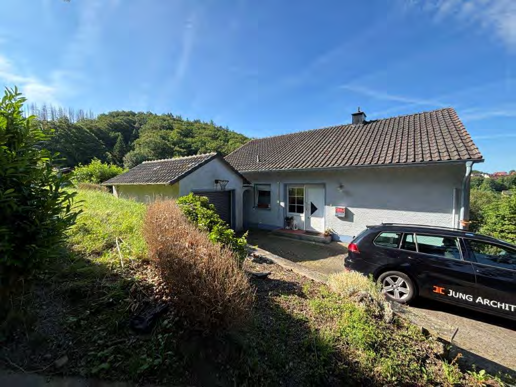 Foto 2 von 21 — Garage, Einfamilienhaus