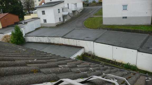 Foto 15 von 28 — Mehrfamilienhaus, Kfz-Stellplatz, Garage, Baugrundstück